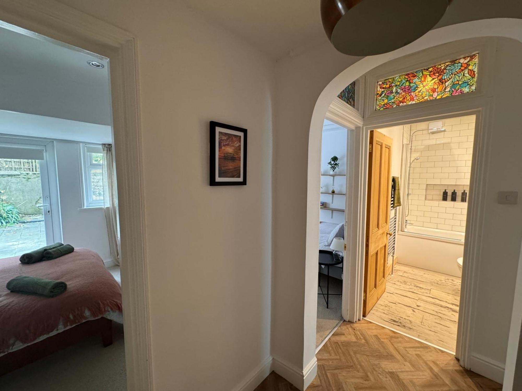 Quaint In - Sleeps 2 To 6 Apartment *
