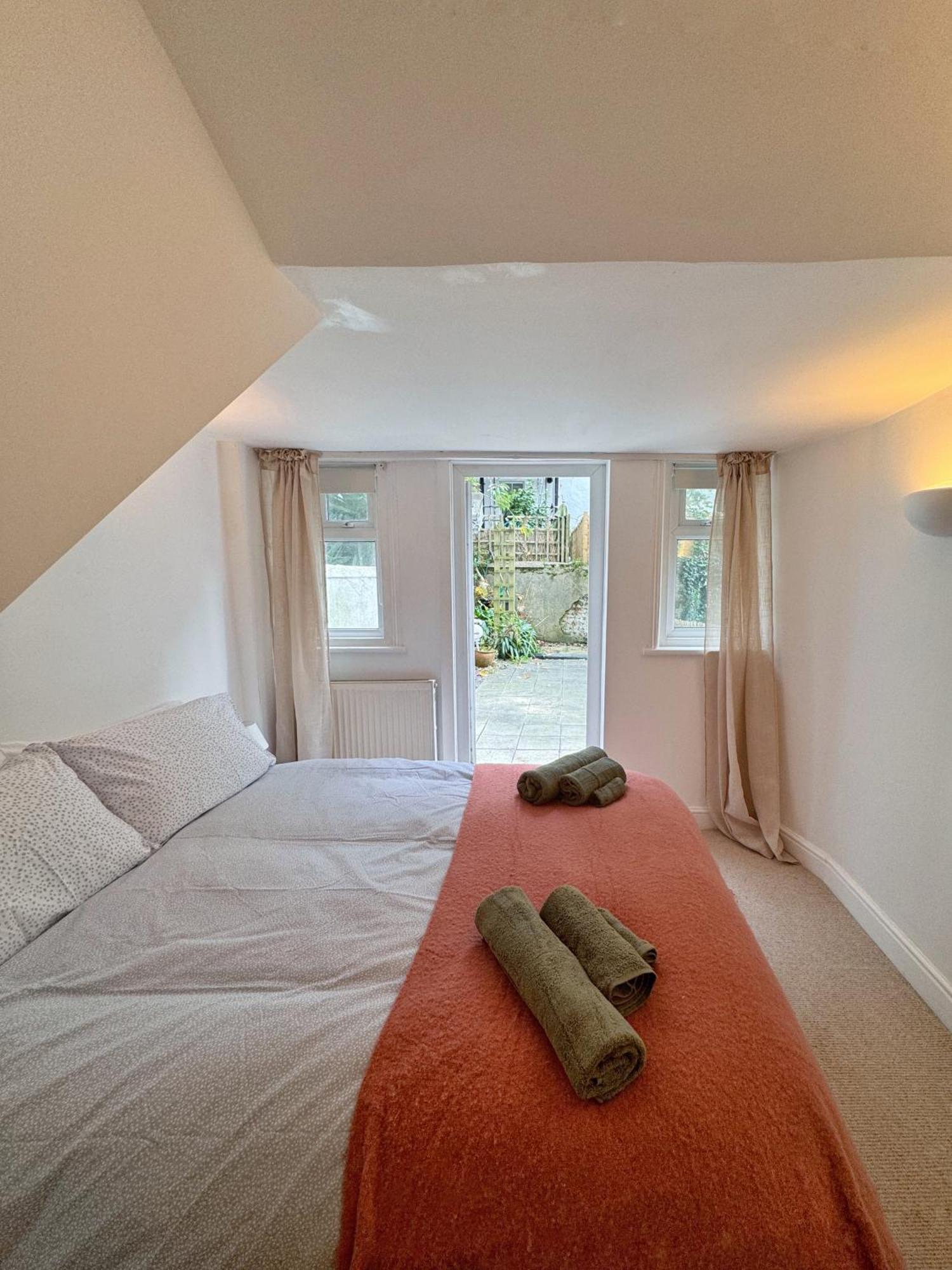 Quaint In - Sleeps 2 To 6 Brighton