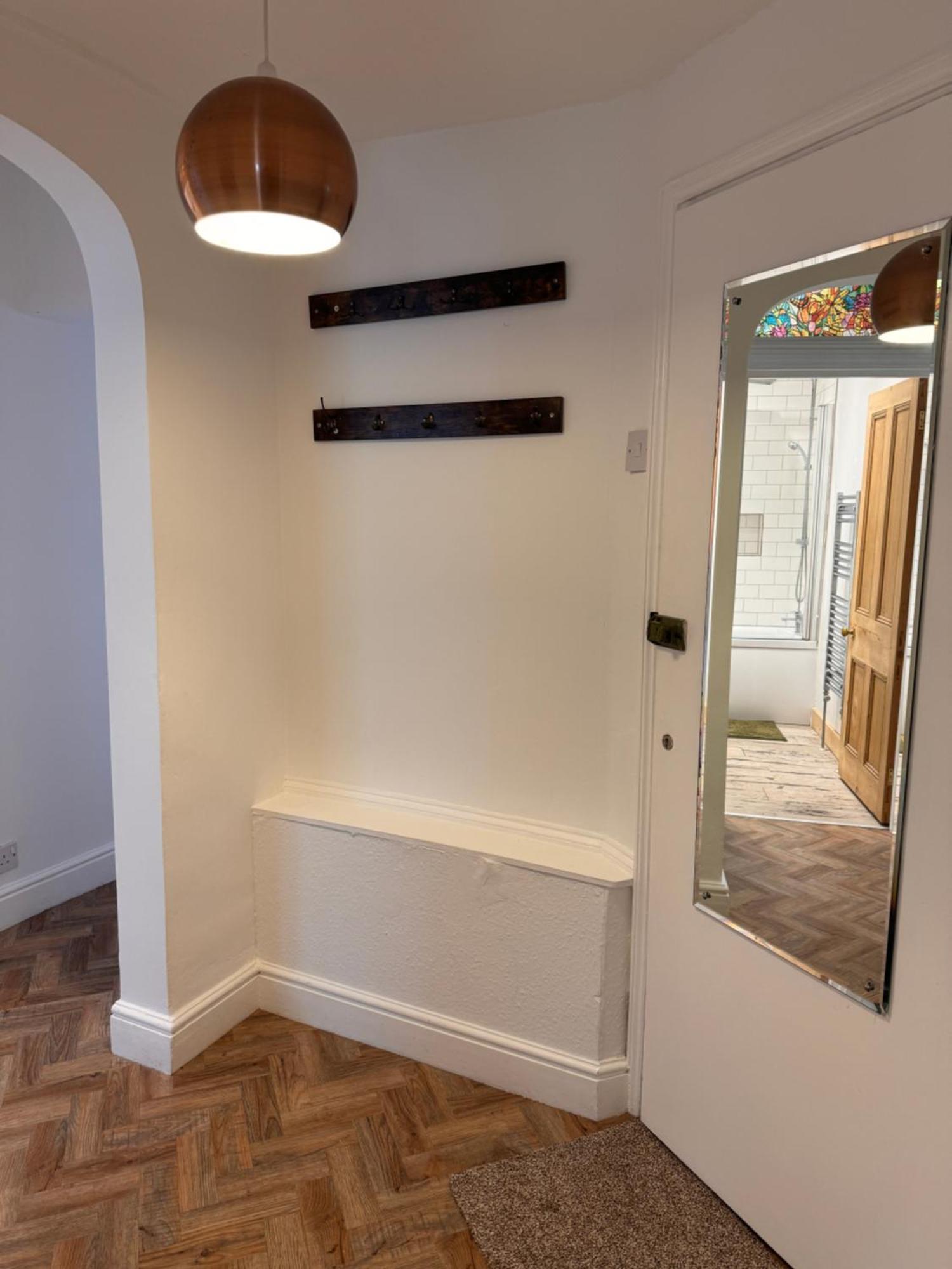 Quaint In - Sleeps 2 To 6