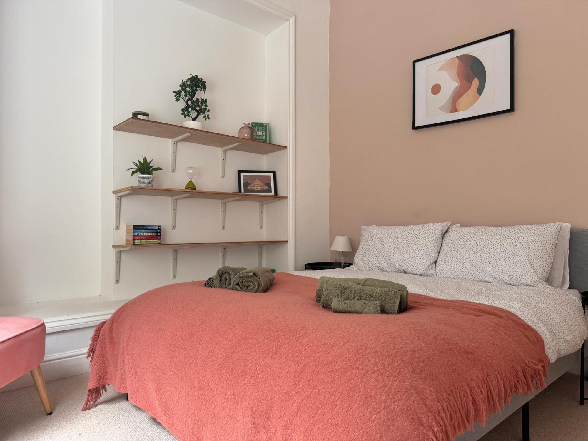 Apartment Quaint In - Sleeps 2 To 6