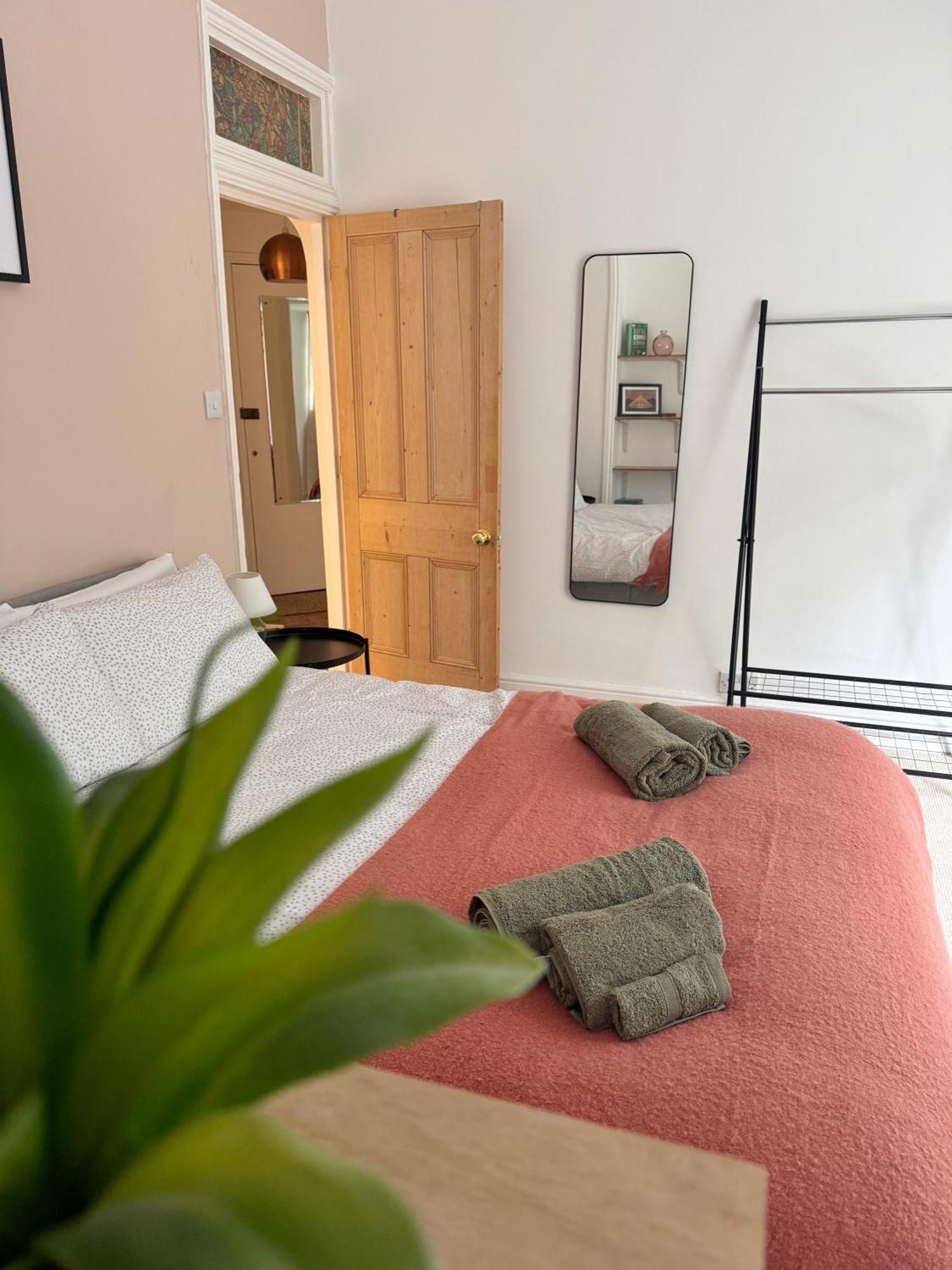 Quaint In - Sleeps 2 To 6 * Brighton