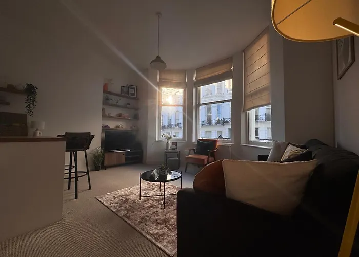 Quaint Apartment In Central Brighton - Sleeps 2 To 6
