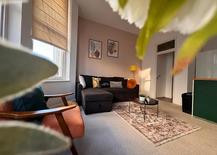 Quaint Apartment In Central Brighton - Sleeps 2 To 6